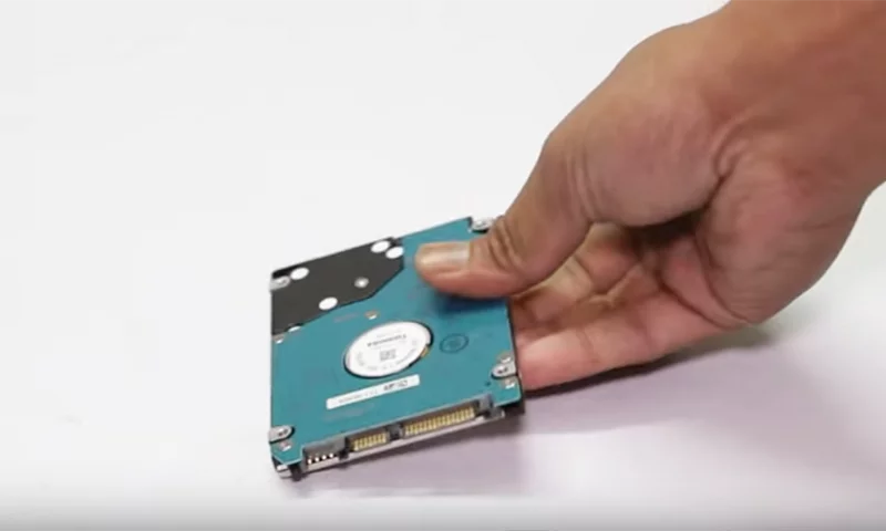 Make an external hard drive from an Old Laptop drive 7