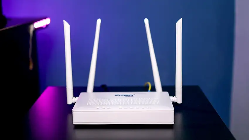A Dual Band Router Image with 4 antennas.
